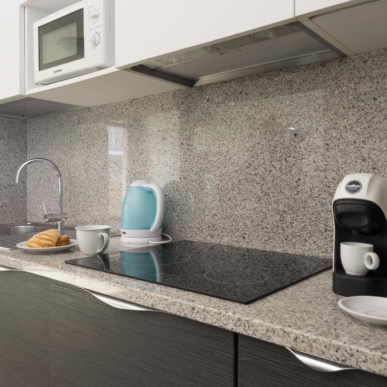 Residenza Verde - Appartamento Deluxe con 2 Camere da Letto e Balcone - 8