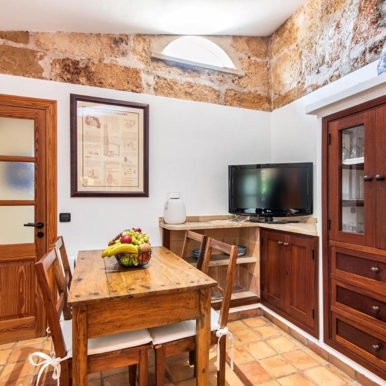 Cal Moliner - Four-Bedroom Villa - 19