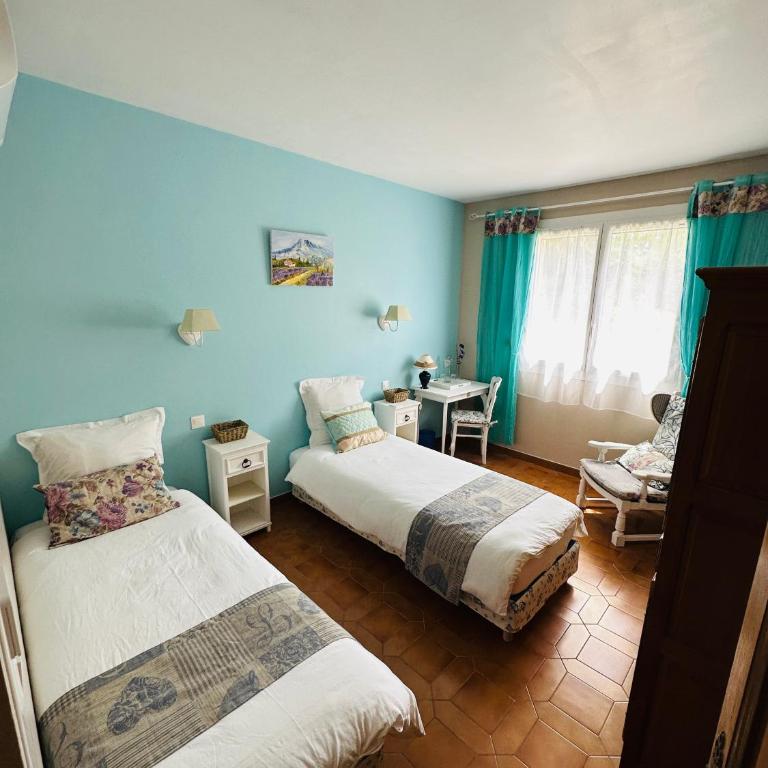 Grande maison de vacances jusqu'à 15 personnes, à quelques pas d'Aix-en-Provence - Haus mit 5 Schlafzimmern - 28