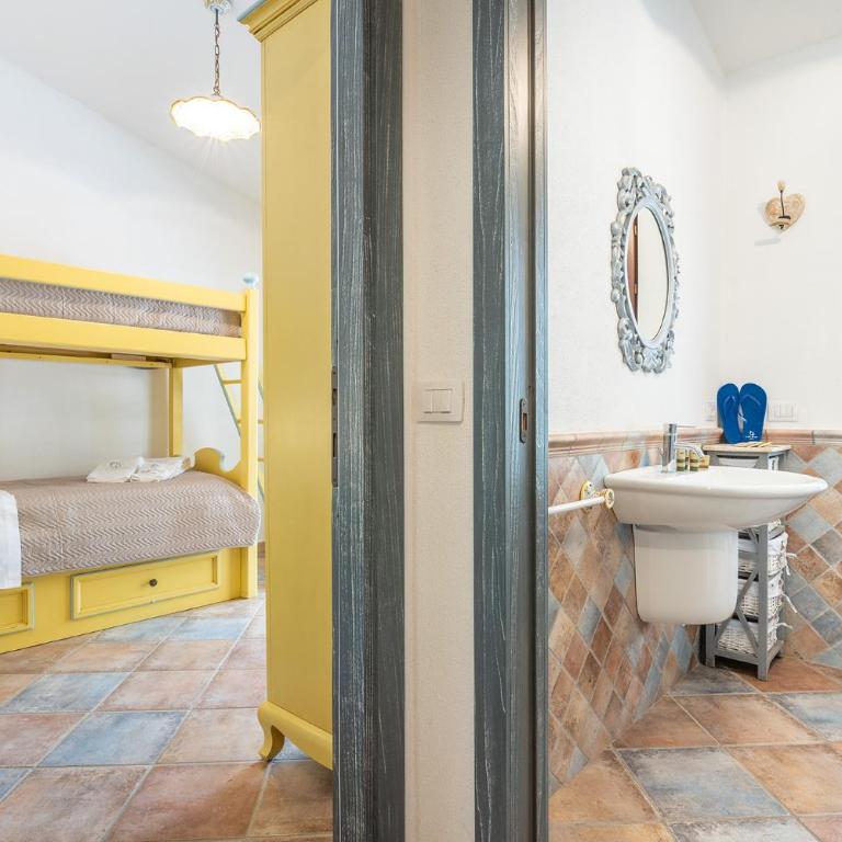 Villa Giorgia, graziosa villa a due passi dal mare - Three-Bedroom House - 9