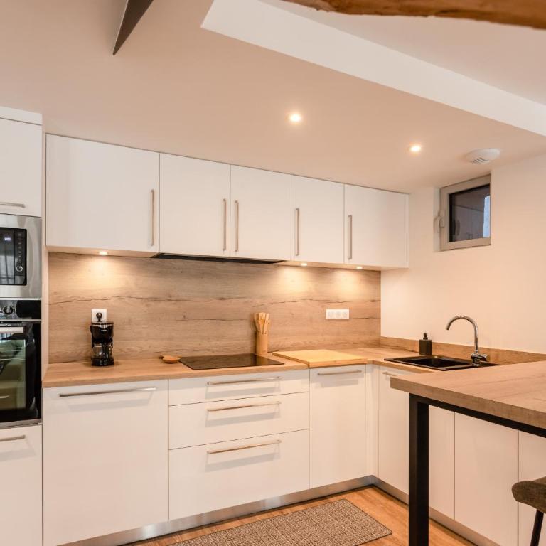 Appartement de charme pour 5P - Two-Bedroom Apartment with Balcony - 5