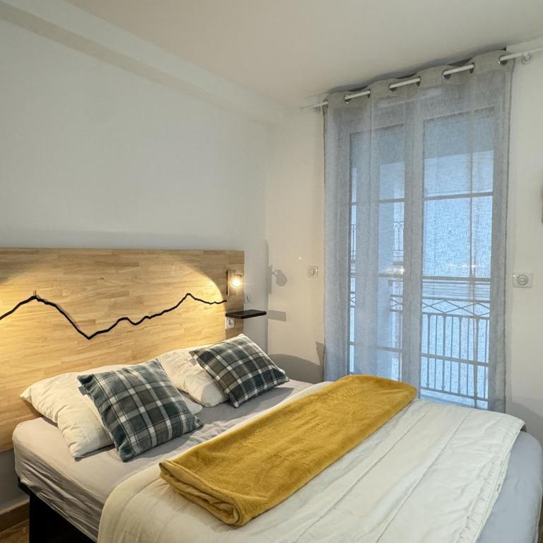 Appartement de charme pour 5P - Two-Bedroom Apartment with Balcony - 9