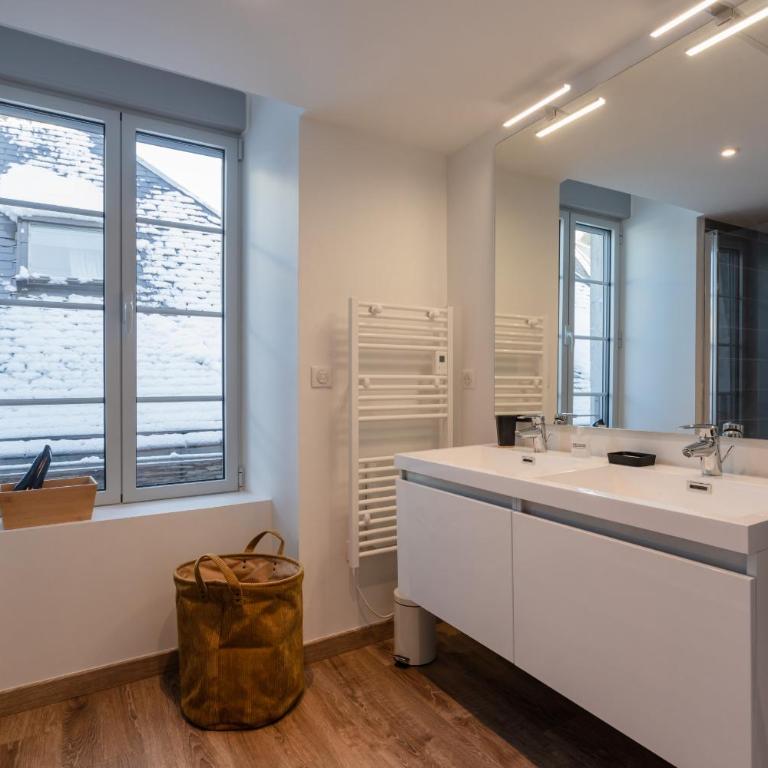 Appartement de charme pour 5P - Two-Bedroom Apartment with Balcony - 19