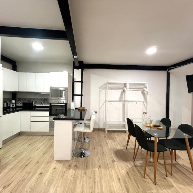 Duplex Cienfuegos I & old town by ELE Apartments - Apartamento de 1 dormitorio - 4