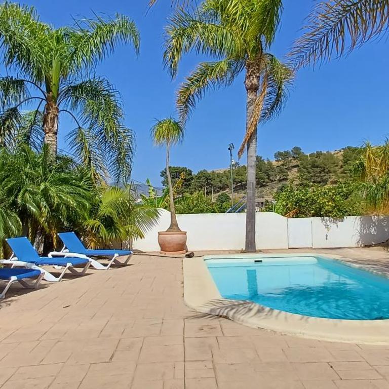 Encantador Cortijo con Piscina Privada y Vista al Mar - Villa - 29