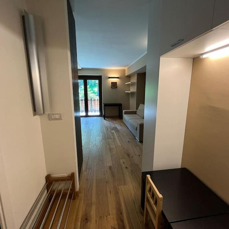 Appartamento in mezzo al verde - Appartamento con 1 Camera da Letto - 35