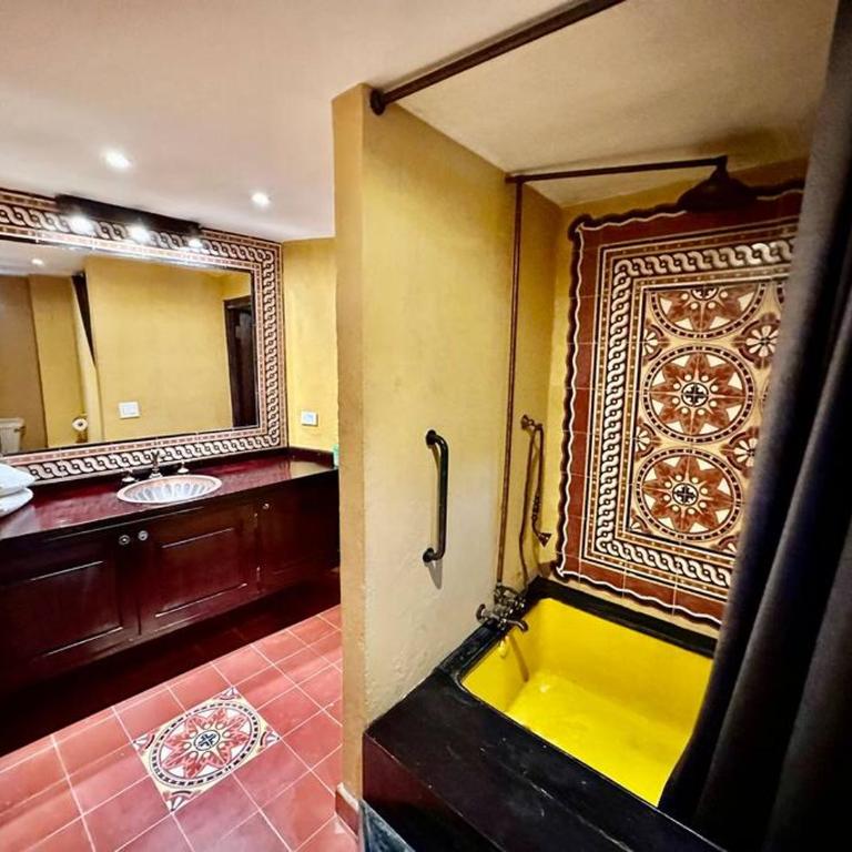 Mansión con suites, piscina, jacuzzi y rooftop - Villa - 24