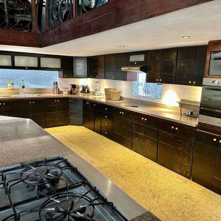 Mansión con suites, piscina, jacuzzi y rooftop - Villa - 43
