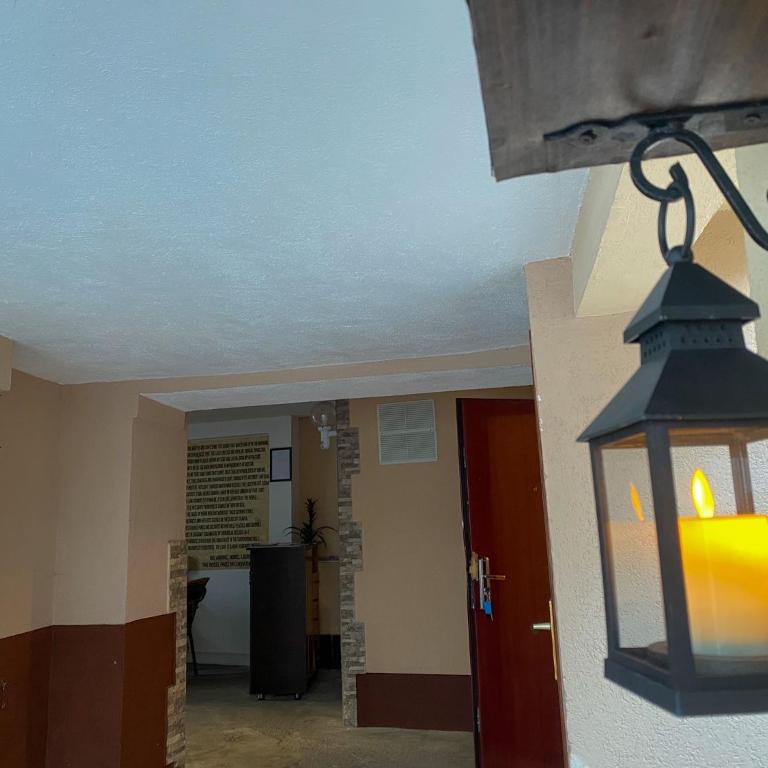 Peaceful Alley - One-Bedroom Apartment - 12