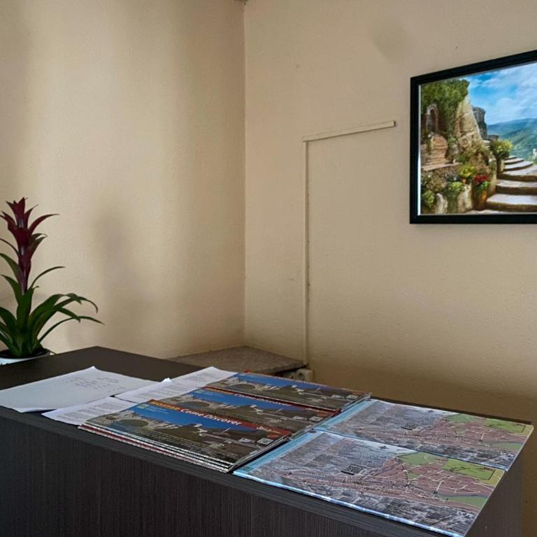 Peaceful Alley - One-Bedroom Apartment - 13