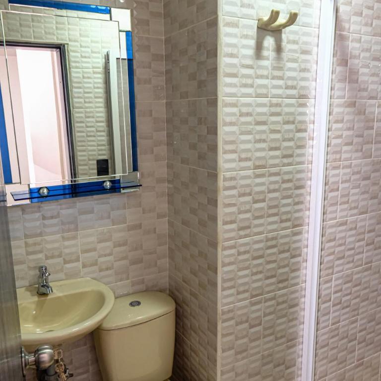 Apartamento Rosales - Three-Bedroom Apartment - 15