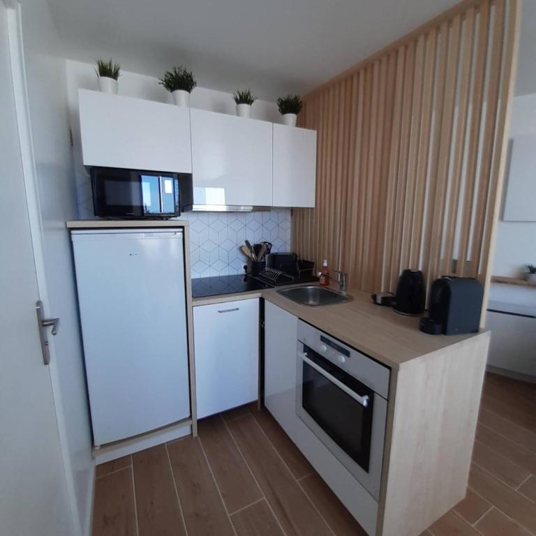Appt 3 pièces climatisé avec terrasse - draps et serviettes non fournis - Appartamento con 2 Camere da Letto - 5