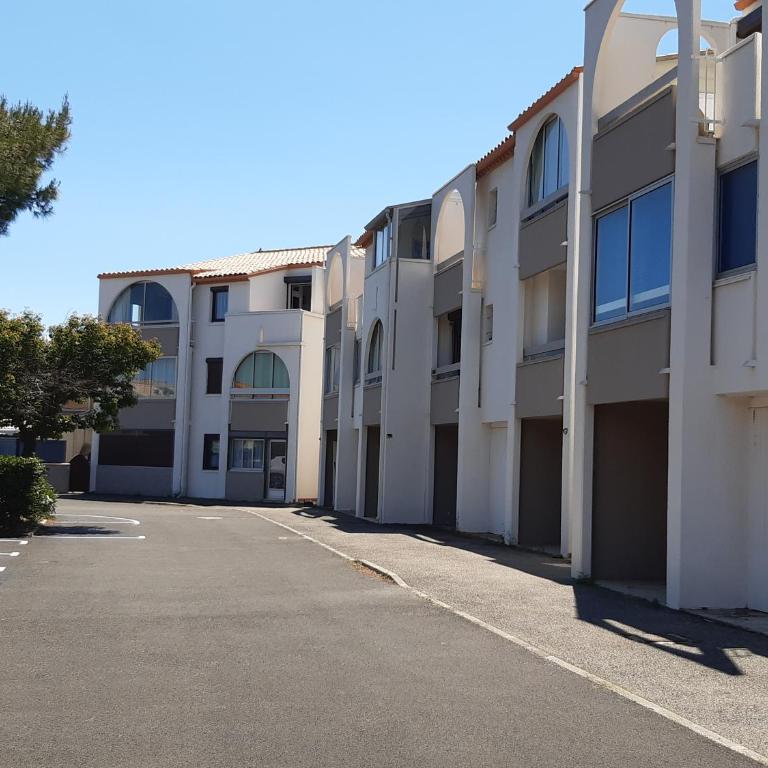 Appt 3 pièces climatisé avec terrasse - draps et serviettes non fournis - Appartamento con 2 Camere da Letto - 14