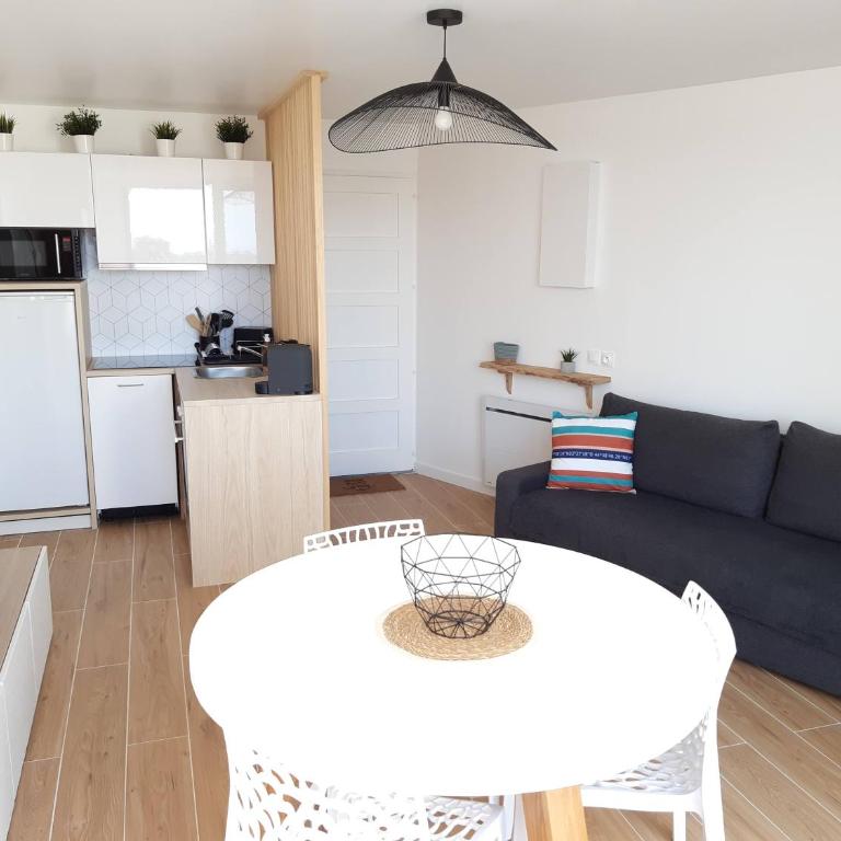 Appt 3 pièces climatisé avec terrasse - draps et serviettes non fournis - Appartamento con 2 Camere da Letto - 4