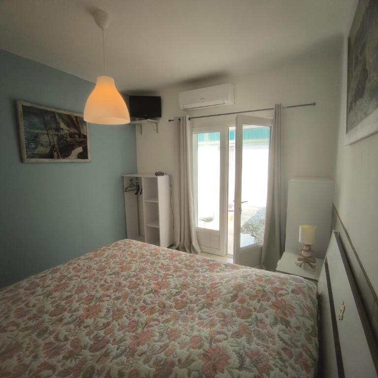 à moins de 100 m de la plage à pied - Villa - 28