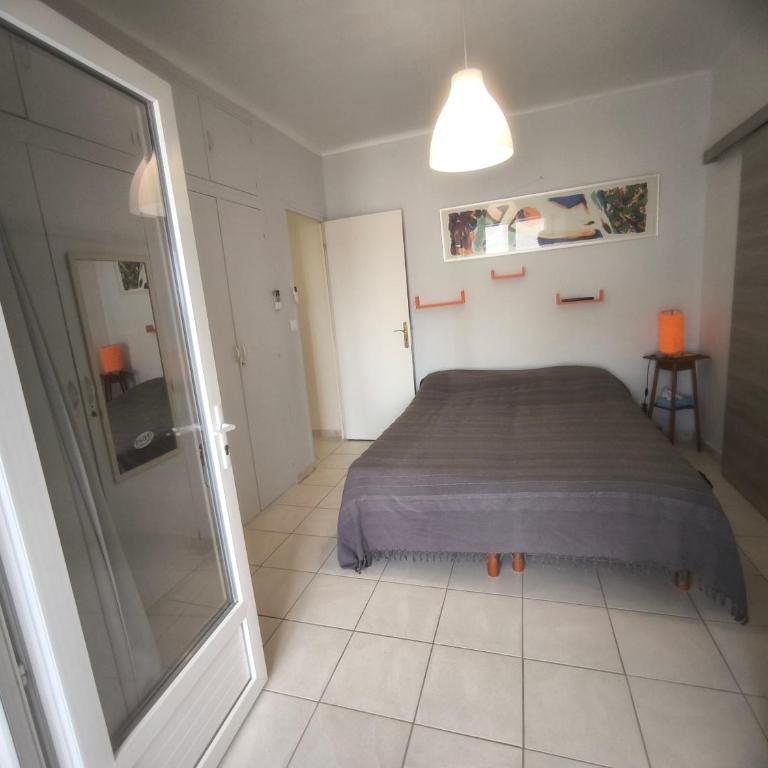 à moins de 100 m de la plage à pied - Villa - 25