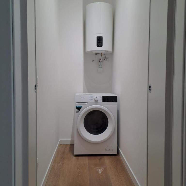 Simon's House - One-Bedroom Apartment - 23