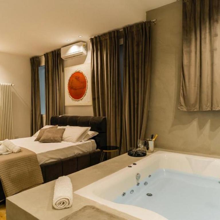 Maximum hub suite&spa - Camera Matrimoniale con Vasca Idromassaggio - 4