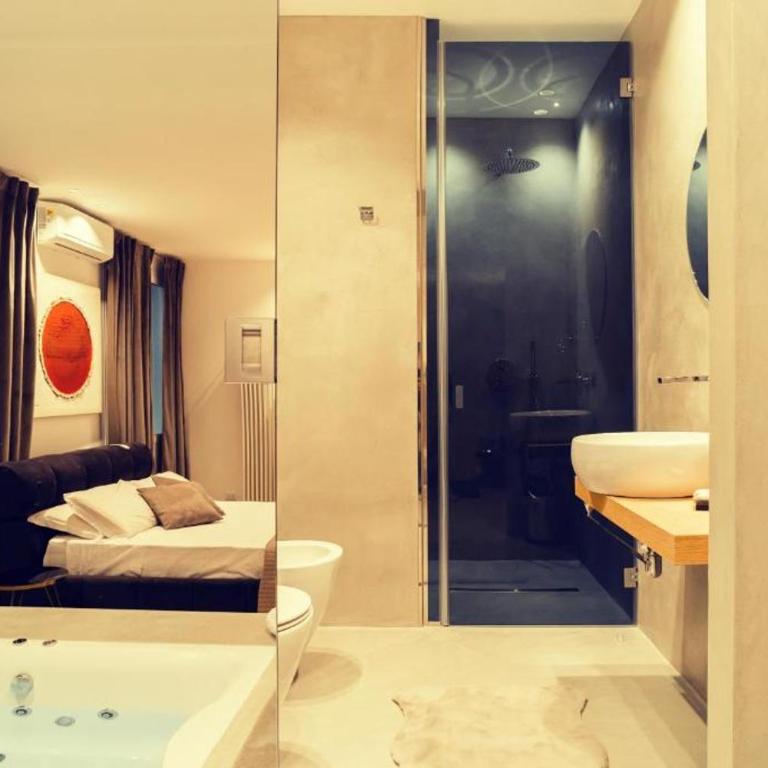 Maximum hub suite&spa - Camera Matrimoniale con Vasca Idromassaggio - 5