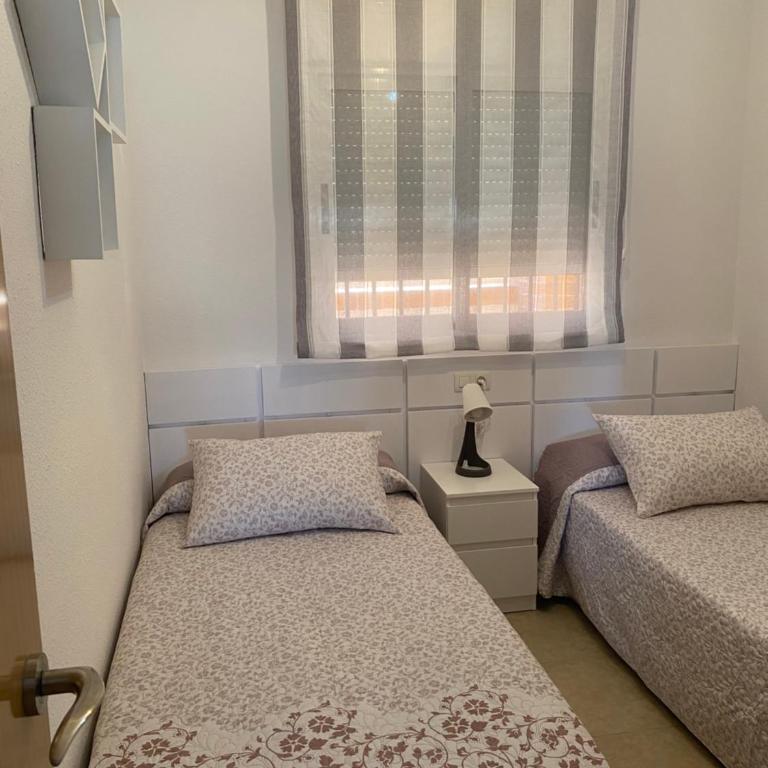 Edificio TORREMAR vistas al mar, orientación norte, Wifi y Smart-TV - Apartamento de 2 dormitorios - 13