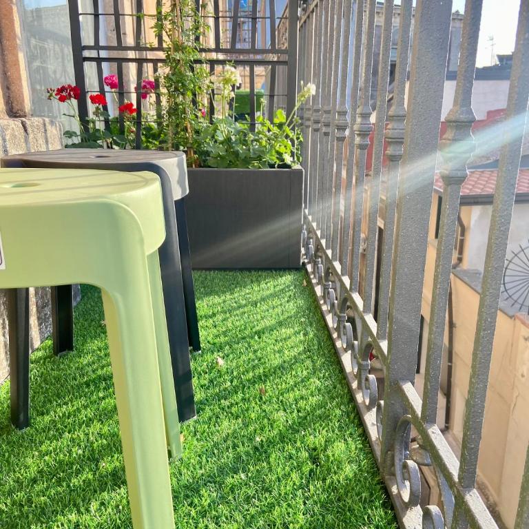 Raisi Suites & Apartment - Deluxe Double Room with Balcony - 13