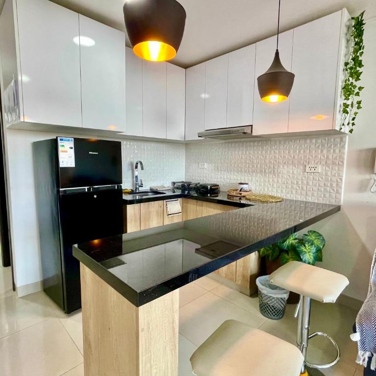 Equipetrol San Martin - Monoambiente con Parqueo Privado Cubierto - One-Bedroom Apartment - 10