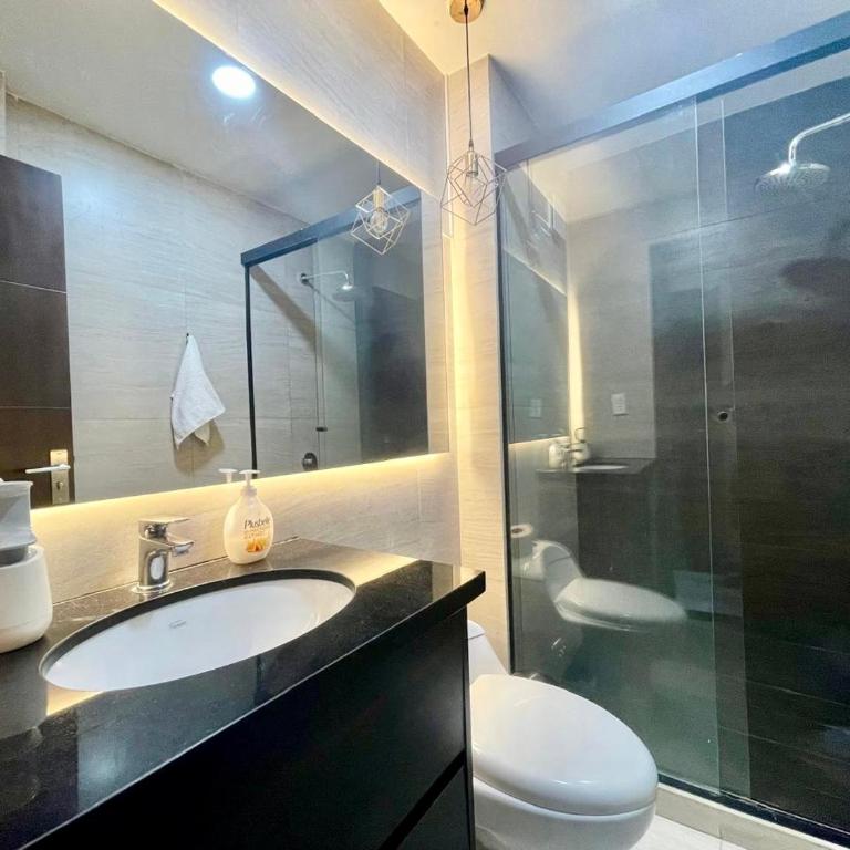 2 Dorm 2 Banos Sirari Equipetrol - Cinema Privado y Parqueo Privado - Two-Bedroom Apartment - 22