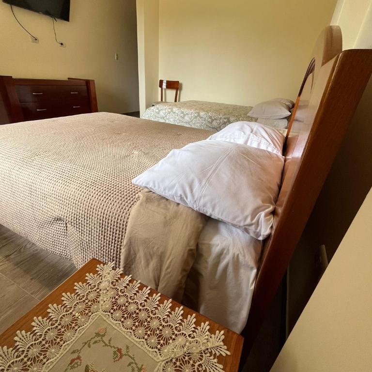 Casa Oxapampa - Habitación Cuádruple - vistas al jardín - 9