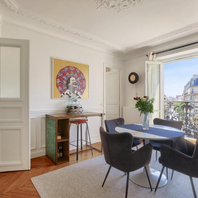 The Eiffel Tower View - Appartement 3 Chambres - 14