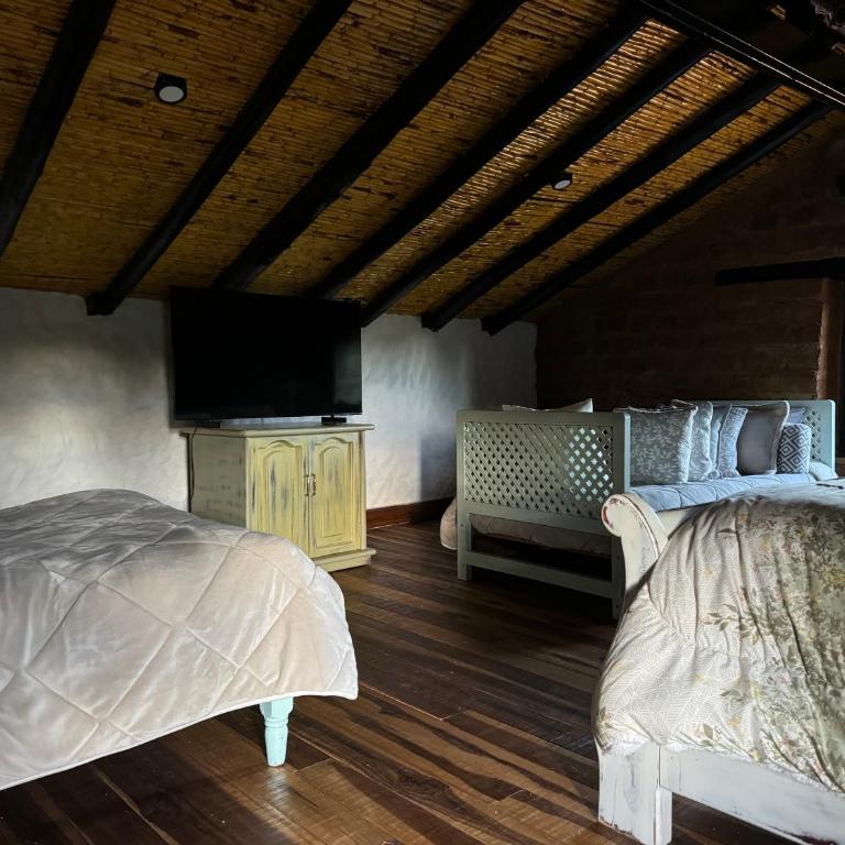 Casona Ananda - Habitación Familiar con terraza - 2