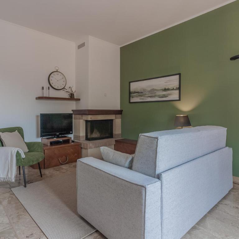 Casa Breggia - Appartamento con 2 Camere da Letto - 1