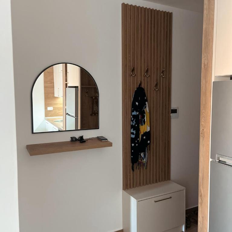 Lavender Apartment - Close to the Beach - Private Garage Parking - One-Bedroom Apartment - 9