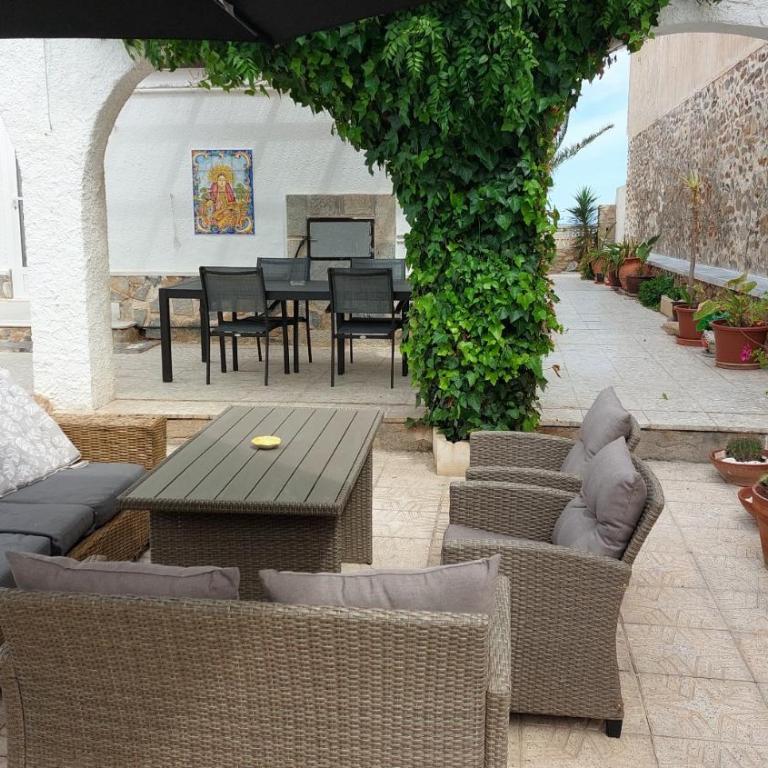 CHALET A 5 METROS DEL MAR.Wifi gratis - Three-Bedroom Apartment - 25