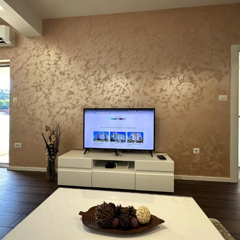 Stan na dan Podgorica - Apartman sa Pogledom na Planinu - 10