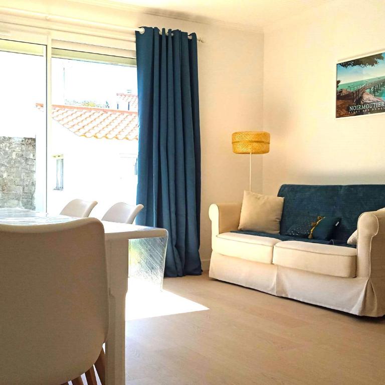 Maison Cosy, Rénovée, Proche Plage et Centre, Jardin, Animaux Bienvenus - FR-1-652-19 - Vacation Home - 32
