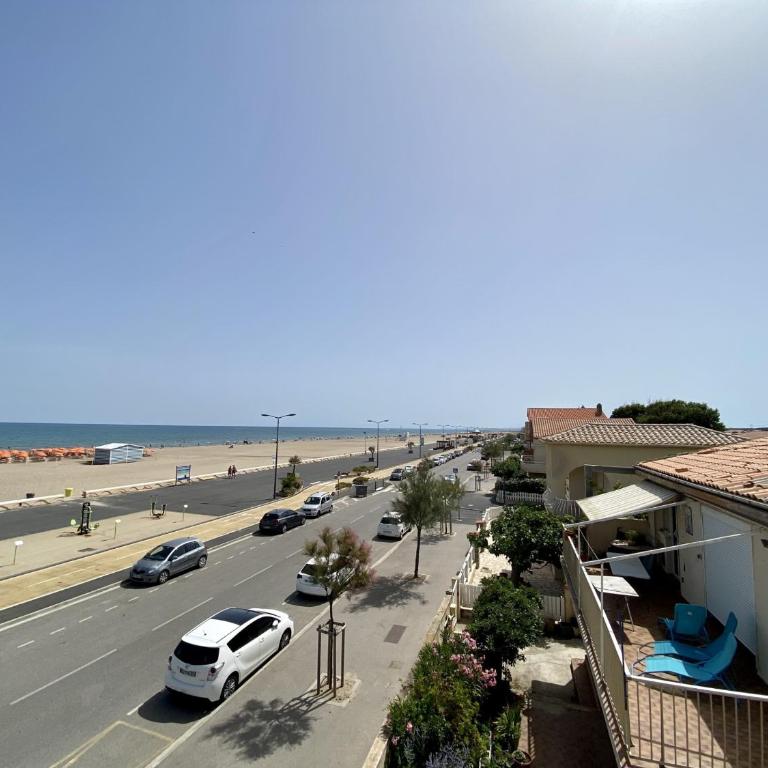 Narbonne-Plage : T4 en 1ère ligne, 7P, balcon, parking, accès plage direct - FR-1-795-6 - Apartamento - 5