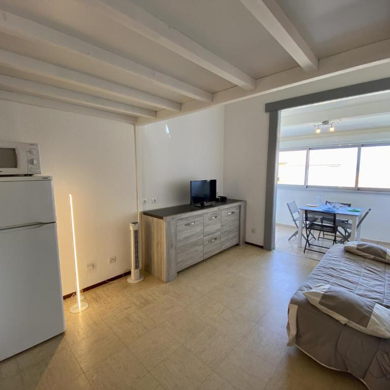 Appartement T2 Mezzanine à Narbonne-Plage, 30m², 5 pers, Proche Centre et Plage - FR-1-795-25 - Apartment - 2