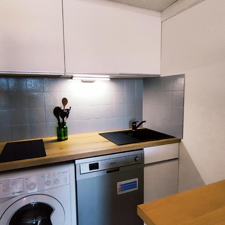 Appartement T2 Mezzanine à Narbonne-Plage, 30m², 5 pers, Proche Centre et Plage - FR-1-795-25 - Apartment - 5