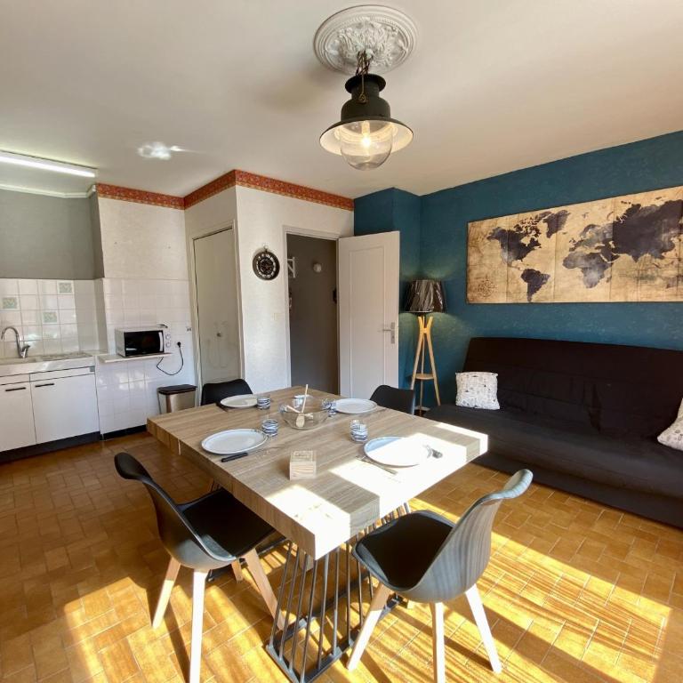 Appartement T3 avec Clim et WIFI à 100m de la Plage - Parking Inclus - 6 Pers. - FR-1-795-34 - Apartment - 2