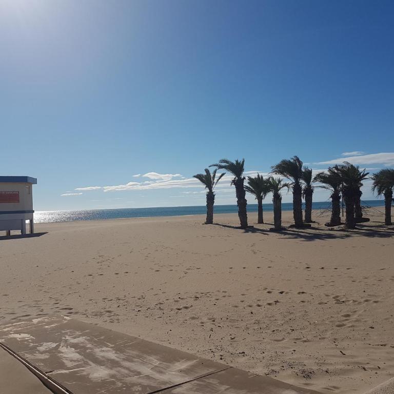 Appartement T3 avec Clim et WIFI à 100m de la Plage - Parking Inclus - 6 Pers. - FR-1-795-34 - Apartment - 16