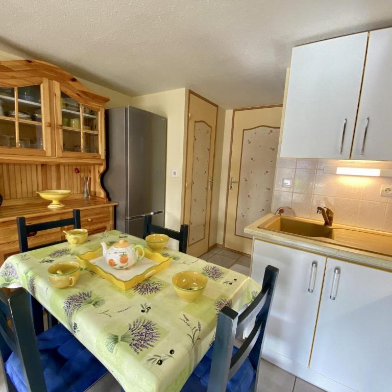 Villa T2 Mezzanine à 300m de la Plage avec Jardin, Idéal Famille, Parking, Animaux Acceptés - FR-1-795-37 - Villa - 7