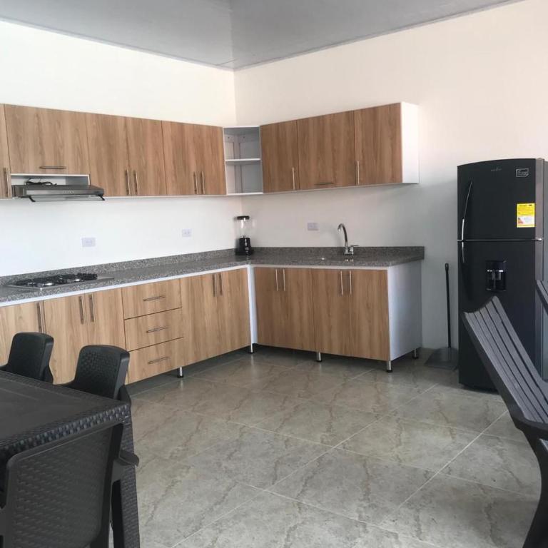 Casa Acacías Meta con Piscina y Jacuzzi - Casa con 1 dormitorio - 4