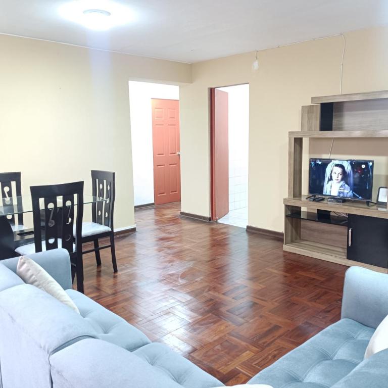 Alojamientos Perú II - Two-Bedroom Apartment - 5
