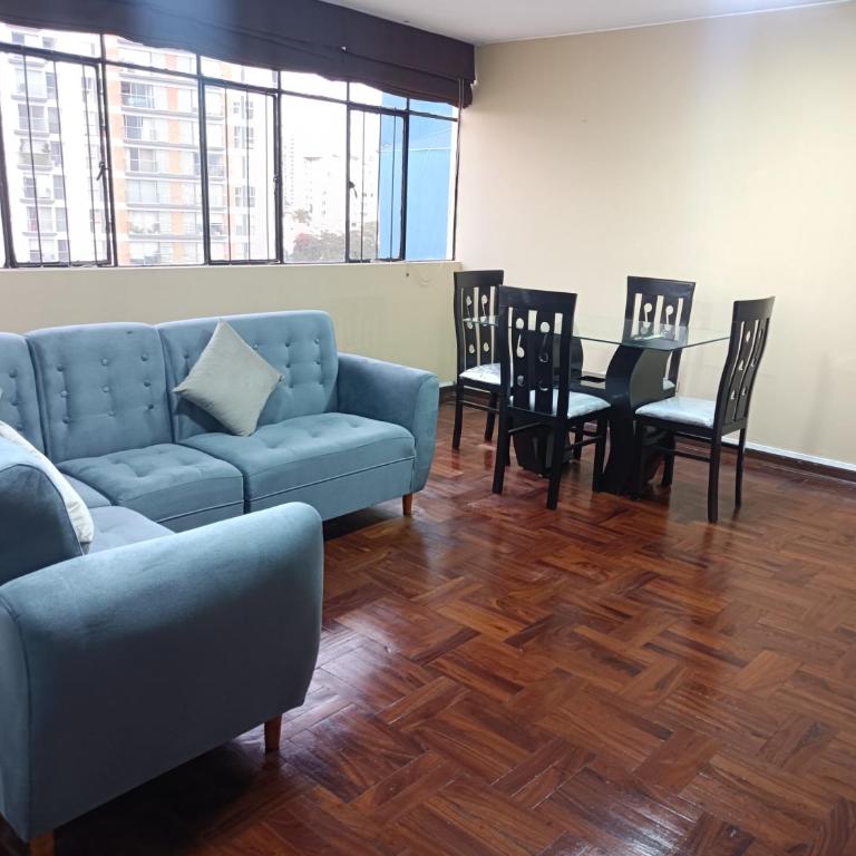 Alojamientos Perú II - Two-Bedroom Apartment - 16
