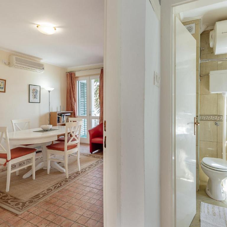 Stunning Home In Njivice - Two-Bedroom Holiday Home - 22