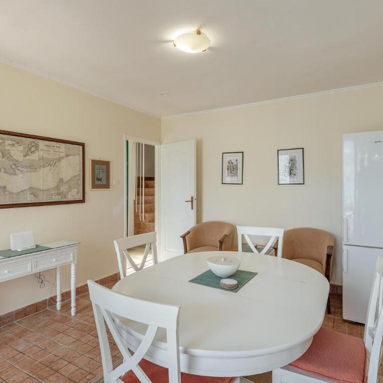 Stunning Home In Njivice - Two-Bedroom Holiday Home - 21