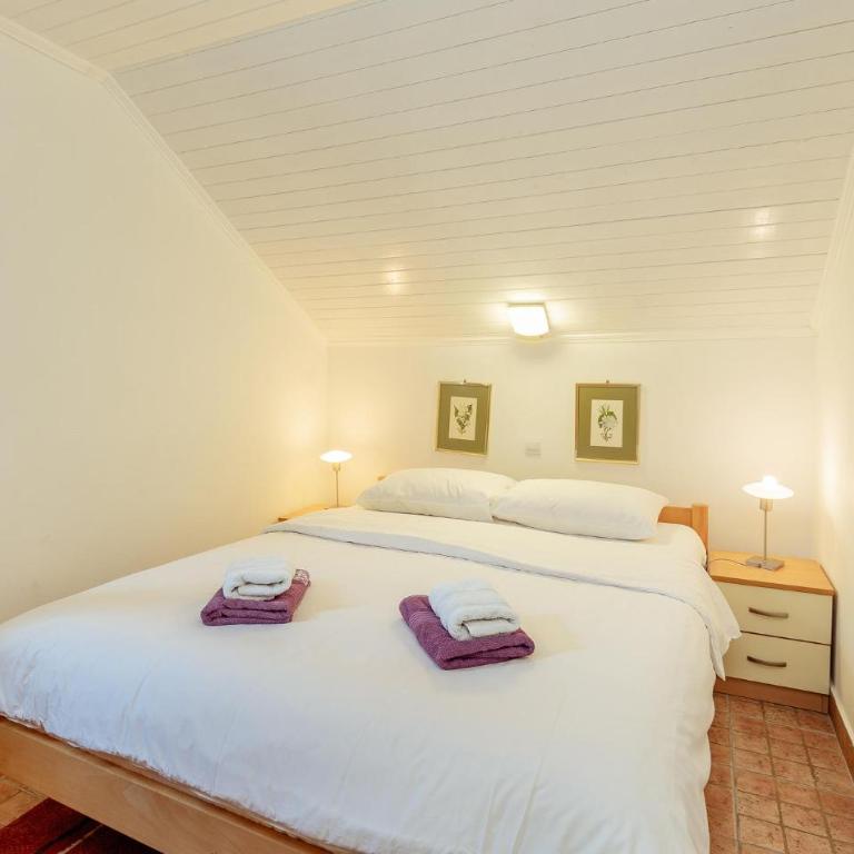 Stunning Home In Njivice - Two-Bedroom Holiday Home - 24