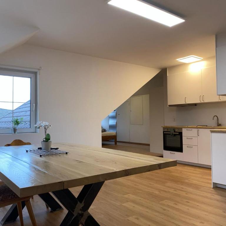 FriedlHof Kärnten Ferienwohnungen für bis zu 10 Personen - Apartment mit 3 Schlafzimmern und Bergblick - 9