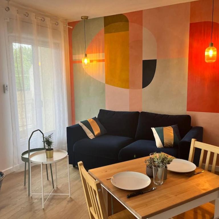 Charmant T2 rénové lumineux à 15mins du vieux port - One-Bedroom Apartment - 1