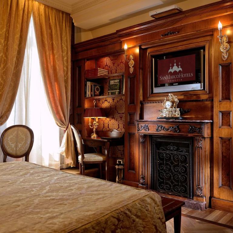 Bellevue Luxury Rooms - San Marco Luxury - Camera Matrimoniale Deluxe con Vista Piazza San Marco - 5